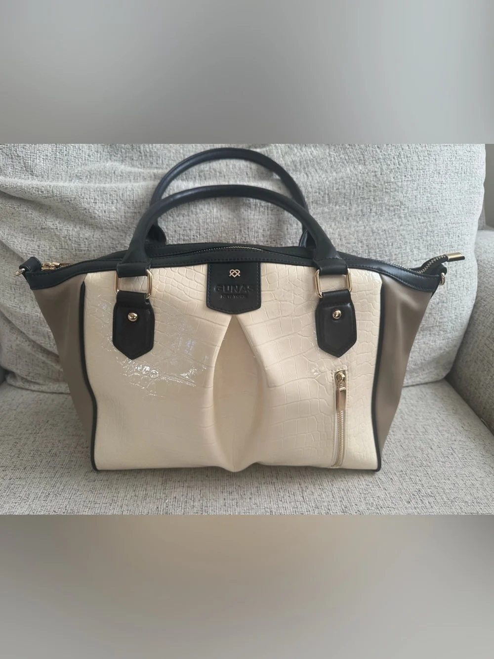 Gunas New York Bag